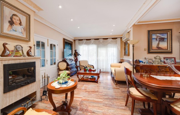 Reventa - Villa - Torrevieja - Aguas nuevas