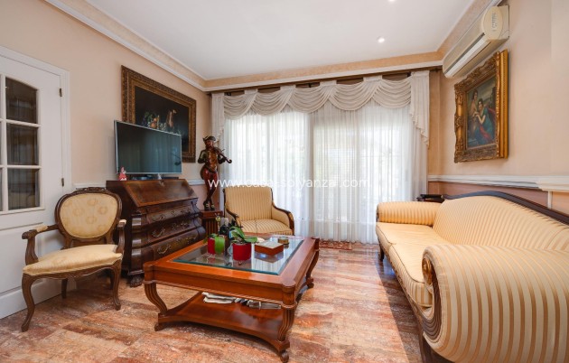 Reventa - Villa - Torrevieja - Aguas nuevas