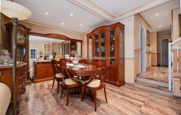 Reventa - Villa - Torrevieja - Aguas nuevas