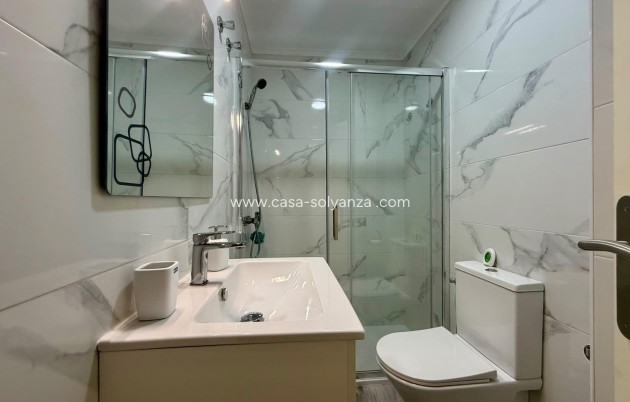 Resale - Apartment / flat - Torrevieja - Playa del Cura