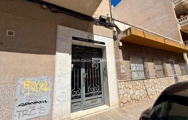 Resale - Apartment / flat - Torrevieja - Playa del Cura