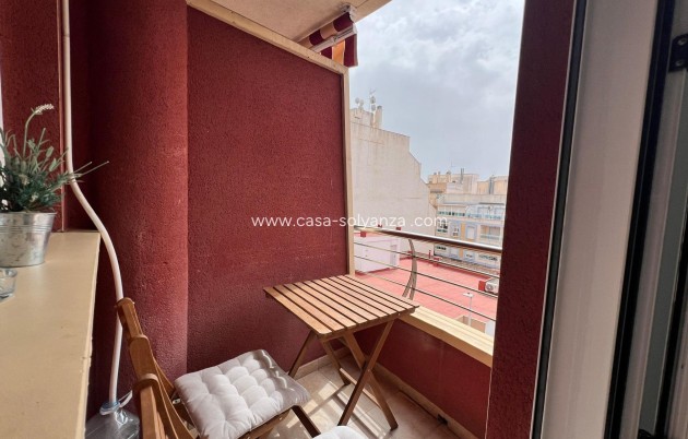 Resale - Apartment / flat - Torrevieja - Center