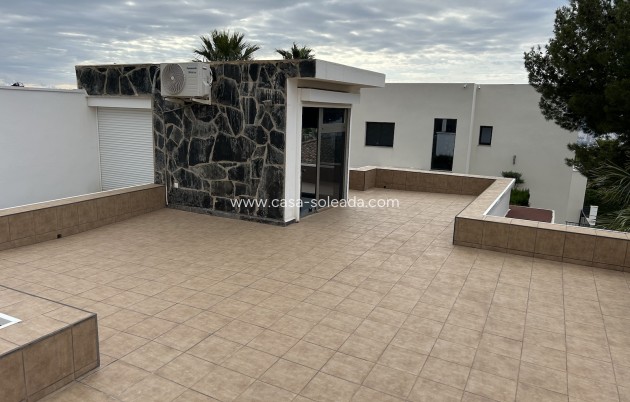 Resale - Villa - La Nucía - Costa Blanca