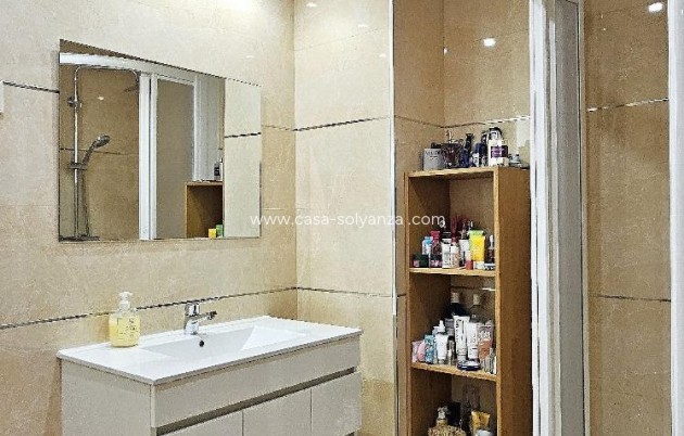 Resale - Apartment / flat - Torrevieja - Estacion Autobuses
