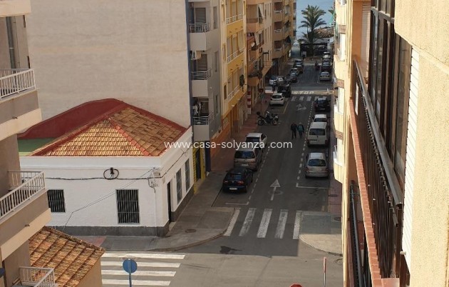 Resale - Apartment / flat - Torrevieja - Estacion Autobuses