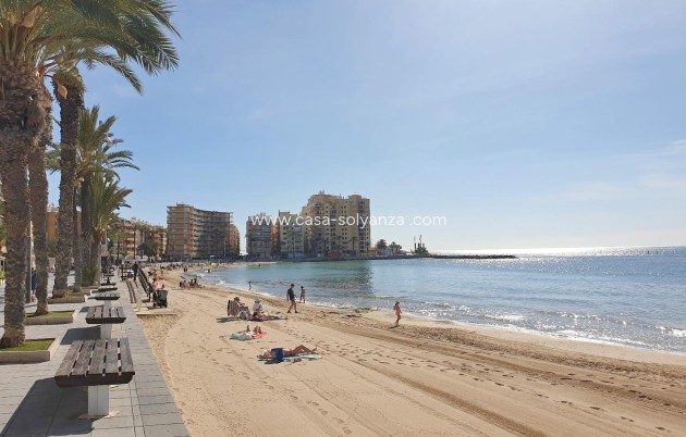 Resale - Apartment / flat - Torrevieja - Estacion Autobuses