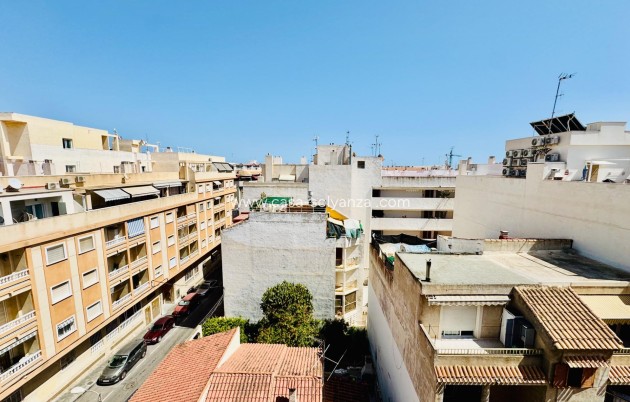 Herverkoop - Appartement / flat - Torrevieja - Estacion Autobuses