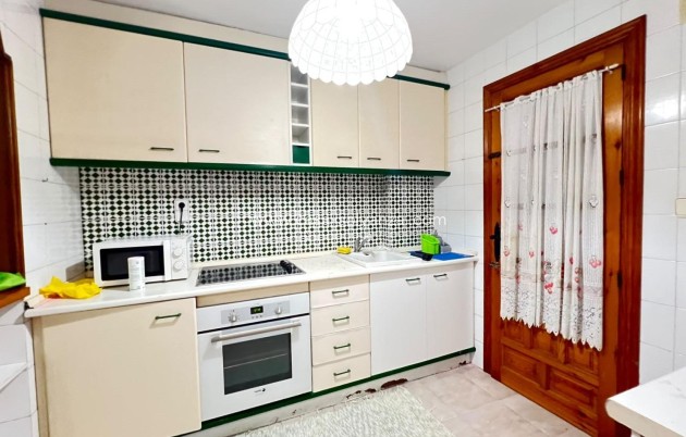 Herverkoop - Appartement / flat - Torrevieja - Playa de los Locos