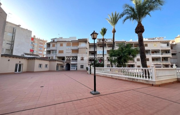 Herverkoop - Appartement / flat - Torrevieja - Playa de los Locos