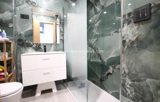 Resale - Apartment / flat - Torrevieja - Torrevieja Centro