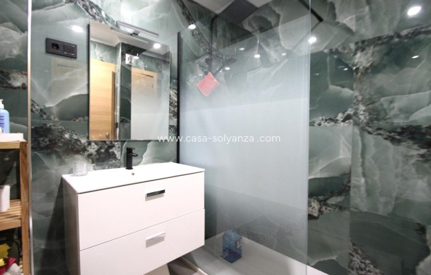 Resale - Apartment / flat - Torrevieja - Torrevieja Centro