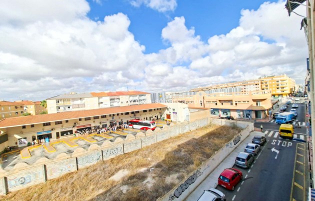 Resale - Apartment / flat - Torrevieja - Torrevieja Centro