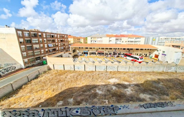 Resale - Apartment / flat - Torrevieja - Torrevieja Centro