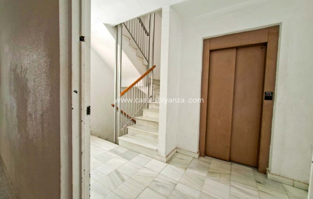 Resale - Apartment / flat - Torrevieja - Torrevieja Centro