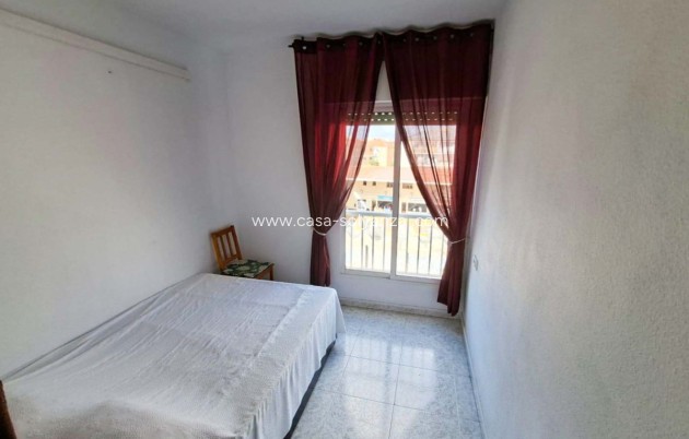 Resale - Apartment / flat - Torrevieja - Torrevieja Centro