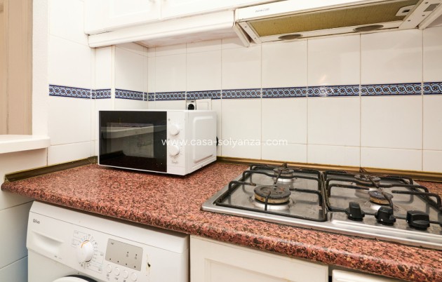 Resale - Apartment / flat - Torrevieja - Torrevieja Centro