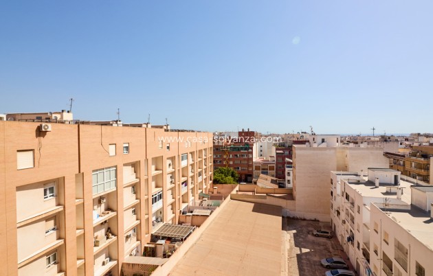Resale - Apartment / flat - Torrevieja - Torrevieja Centro