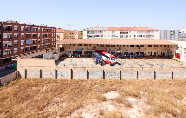 Resale - Apartment / flat - Torrevieja - Torrevieja Centro