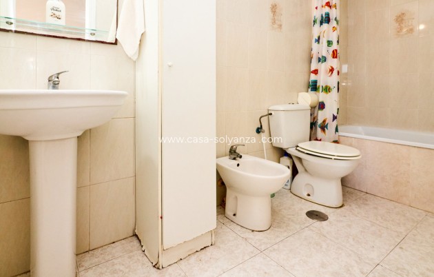 Resale - Apartment / flat - Torrevieja - Torrevieja Centro