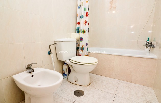Resale - Apartment / flat - Torrevieja - Torrevieja Centro