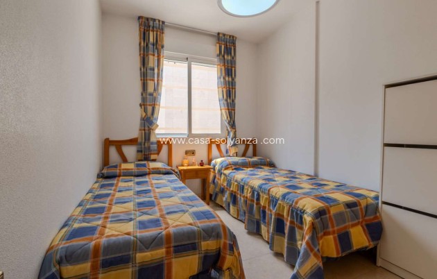 Resale - Apartment / flat - Torrevieja - Torrevieja Centro