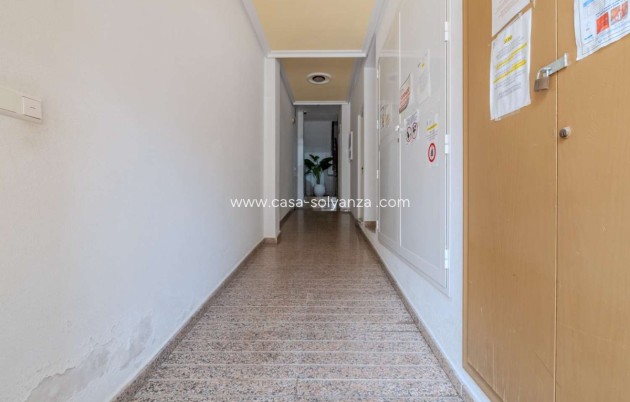 Resale - Apartment / flat - Torrevieja - Torrevieja Centro
