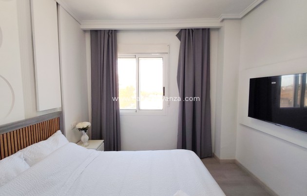 Resale - Apartment / flat - Torrevieja - Costa Blanca