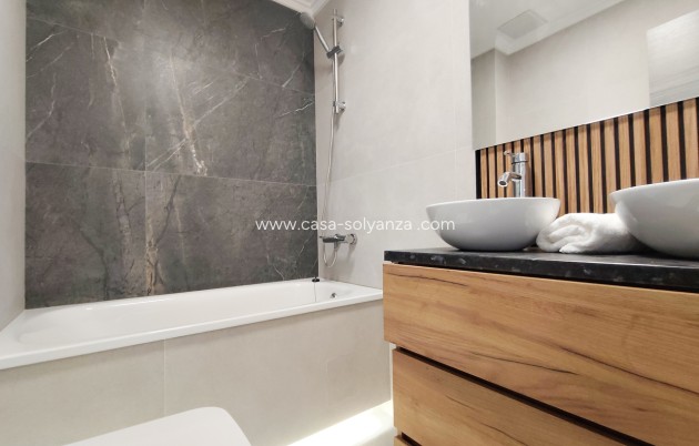 Resale - Apartment / flat - Torrevieja - Costa Blanca