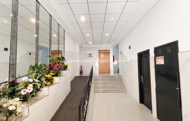 Resale - Apartment / flat - Torrevieja - Costa Blanca