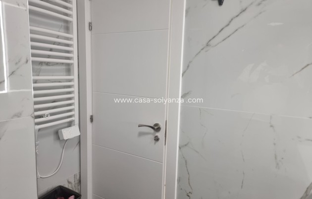 Resale - Apartment / flat - Torrevieja - Playa de los Locos
