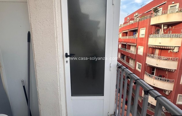 Resale - Apartment / flat - Torrevieja - Playa del Cura