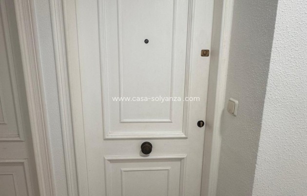 Resale - Apartment / flat - Torrevieja - Playa del Cura