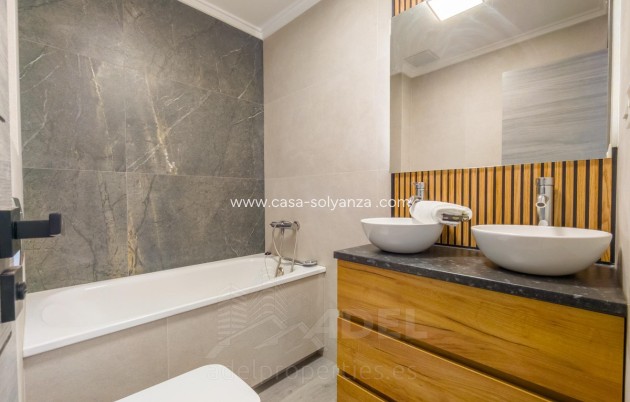 Resale - Apartment / flat - Alicante City - Parque de las Naciones