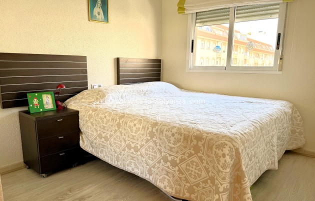 Wiederverkauf - Wohnung - Torrevieja - Torrevieja Centro