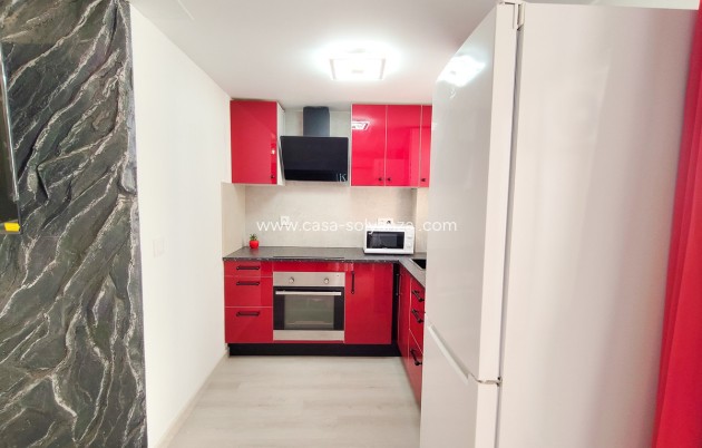 Resale - Apartment / flat - Torrevieja - Torrevieja Centro