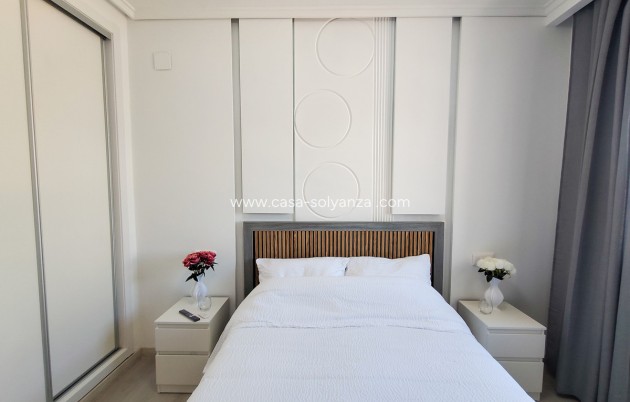 Resale - Apartment / flat - Torrevieja - Torrevieja Centro