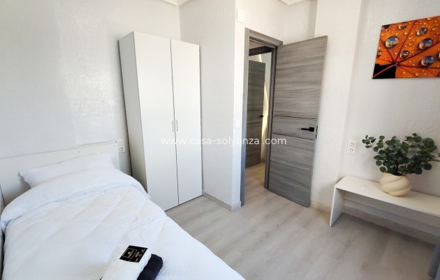 Resale - Apartment / flat - Torrevieja - Torrevieja Centro