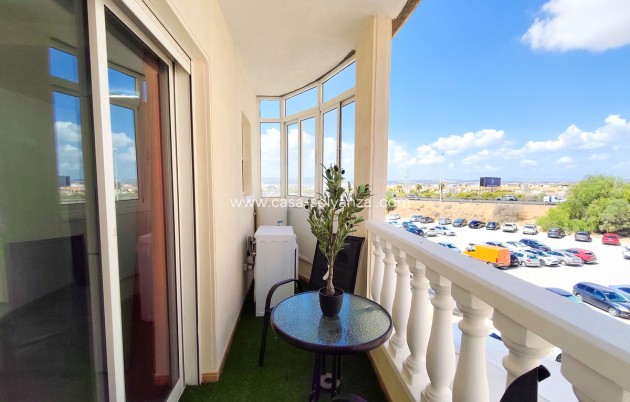 Resale - Apartment / flat - Torrevieja - Torrevieja Centro