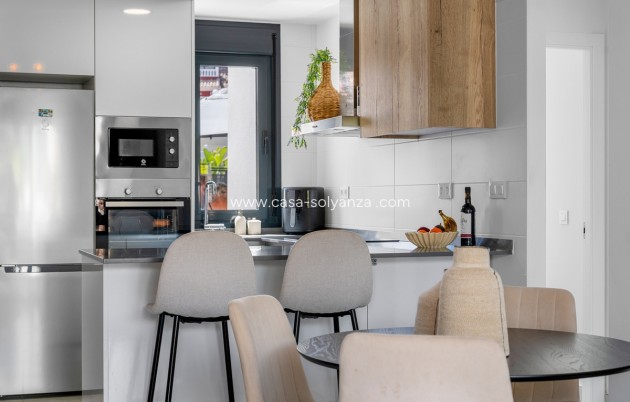 Resale - Apartment / flat - Orihuela - Villamartin