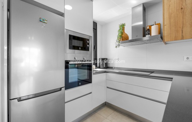 Resale - Apartment / flat - Orihuela - Villamartin