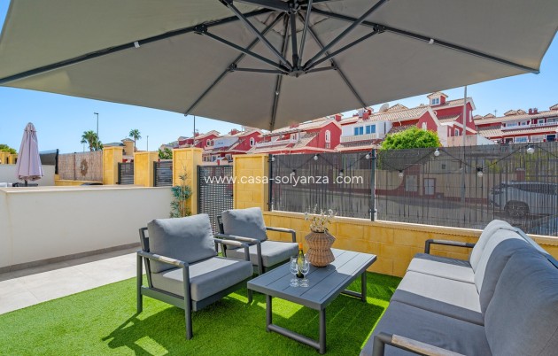 Resale - Apartment / flat - Orihuela - Villamartin