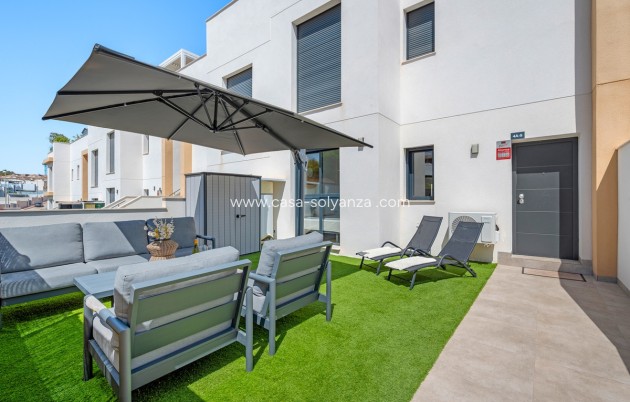 Resale - Apartment / flat - Orihuela - Villamartin