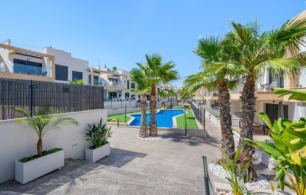 Resale - Apartment / flat - Orihuela - Villamartin