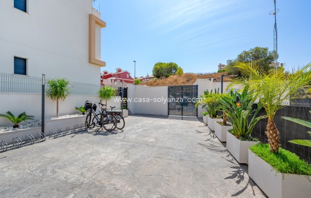 Resale - Apartment / flat - Orihuela - Villamartin