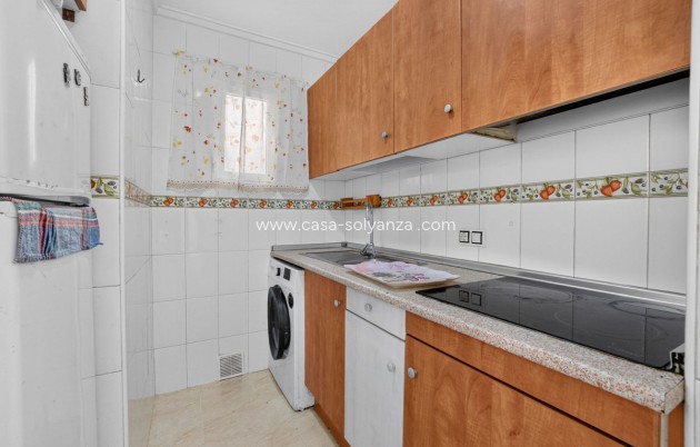 Resale - Apartment / flat - Torrevieja - Torrevieja Centro