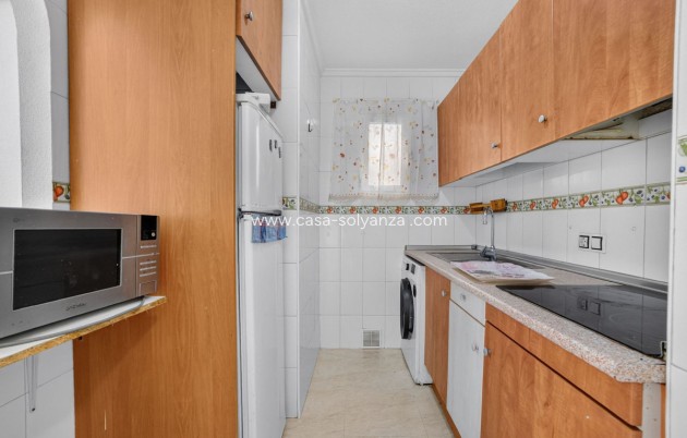 Resale - Apartment / flat - Torrevieja - Torrevieja Centro