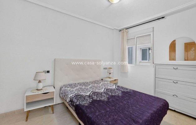 Resale - Apartment / flat - Torrevieja - Torrevieja Centro