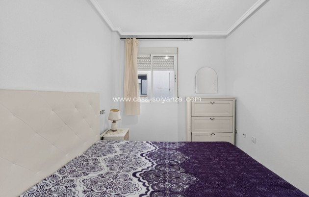 Resale - Apartment / flat - Torrevieja - Torrevieja Centro