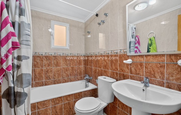 Resale - Apartment / flat - Torrevieja - Torrevieja Centro