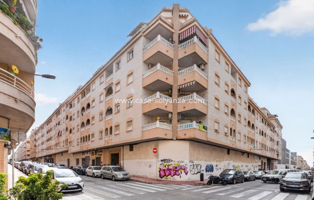 Resale - Apartment / flat - Torrevieja - Torrevieja Centro